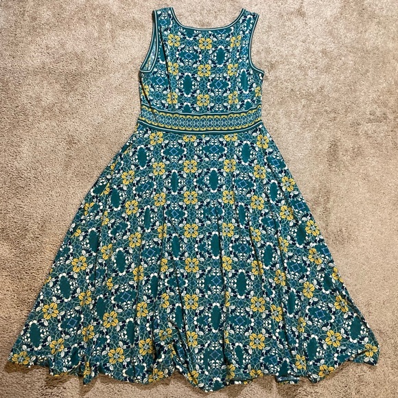 Max Studio M Dress. Green Yellow floral Midi length - Picture 2 of 7
